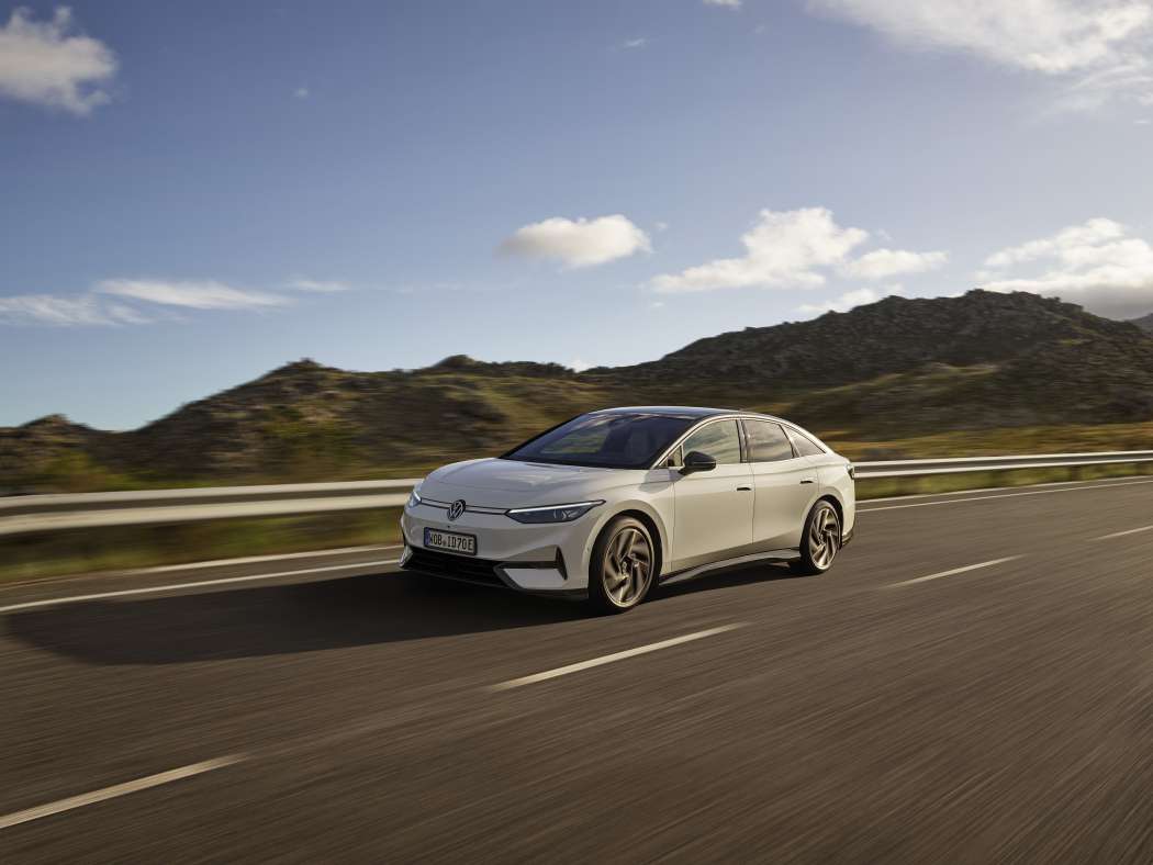 Die Limousine VW ID.7 kann allenfalls individuell als Elektrotaxi oder –mietwagen umgerüstet werden. Für 2024 ist eine Kombi-Variante geplant. (Foto: Volkswagen)