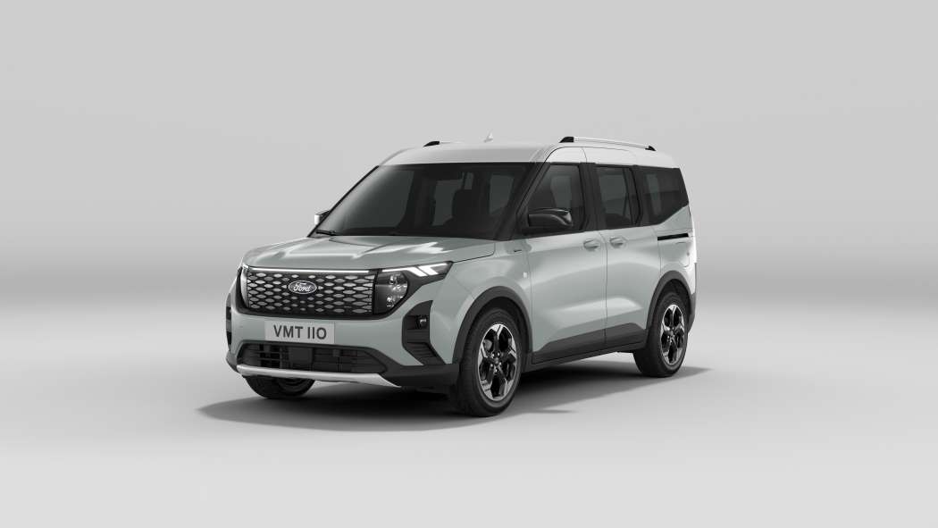 Mit einem Wendekreis von 10,7 Metern soll sich der neue Ford E-Tourneo Courier leicht manövrieren lassen. (Foto: Ford)