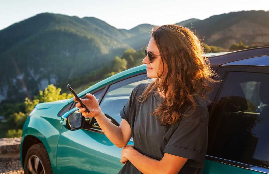 Birçok ülkede küçük sınıf elektrikli otomobiller içten yanmalı motorlu araçlardan bazı yönlerden belirgin biçimde daha ucuzken, Almanya istisna oluşturuyor. Burada elektrikli bir aracın aylık TCO'su 759 avro iken, benzinli için 717 avro. (Fotoğraf: Getty Images)