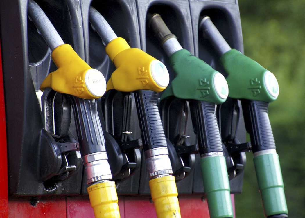 Nicht nur für Benzin und Diesel - auch für den Ladestrom sollten die Entlastungen laut BVTM gelten.| Foto: Iade Michoko-pixabay