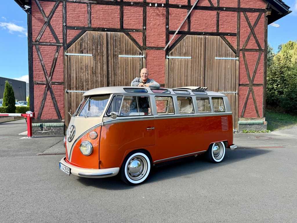 Sommer, Sonne, Schiebedach: In Diethölzeltal konnten wir den elektrischen VW T1 durchs mittelhessische Hügelland lenken...| Foto: VWN