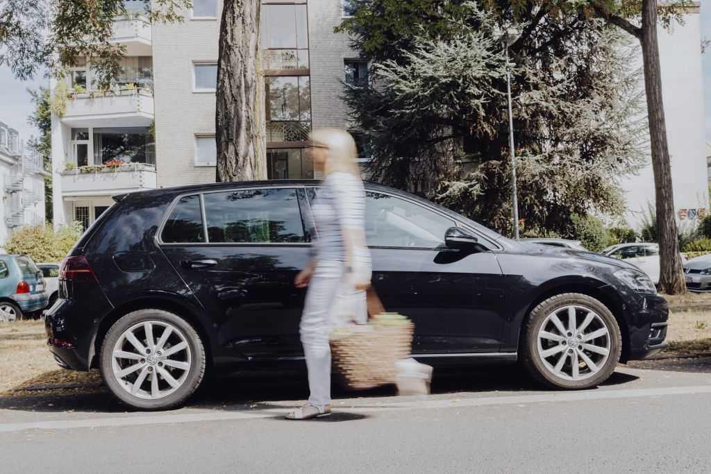 Wozu noch ein eigenes Auto, wenn man Carsharing nutzen kann? Die Abschaffprämie einiger Städte liefert einen weiteren Impuls, den eigenen Wagen abzuschaffen. (Foto: Invers)