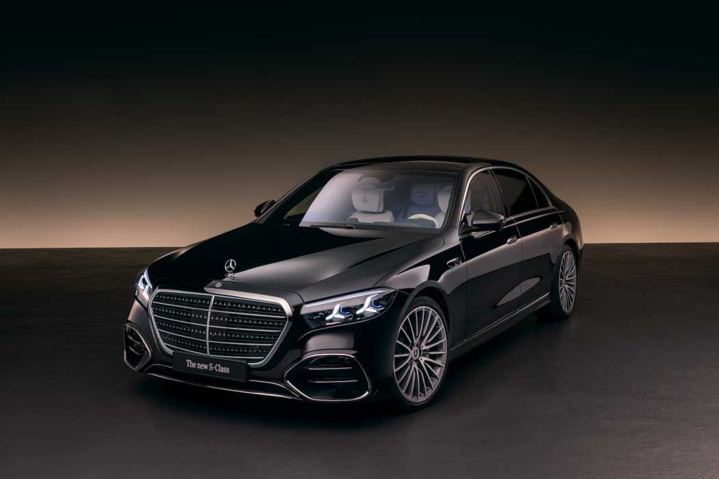 Above all, the new grille stands out — Mercedes has updated the S-Class and rolled it into the 2026 model year. | Photo: press-inform