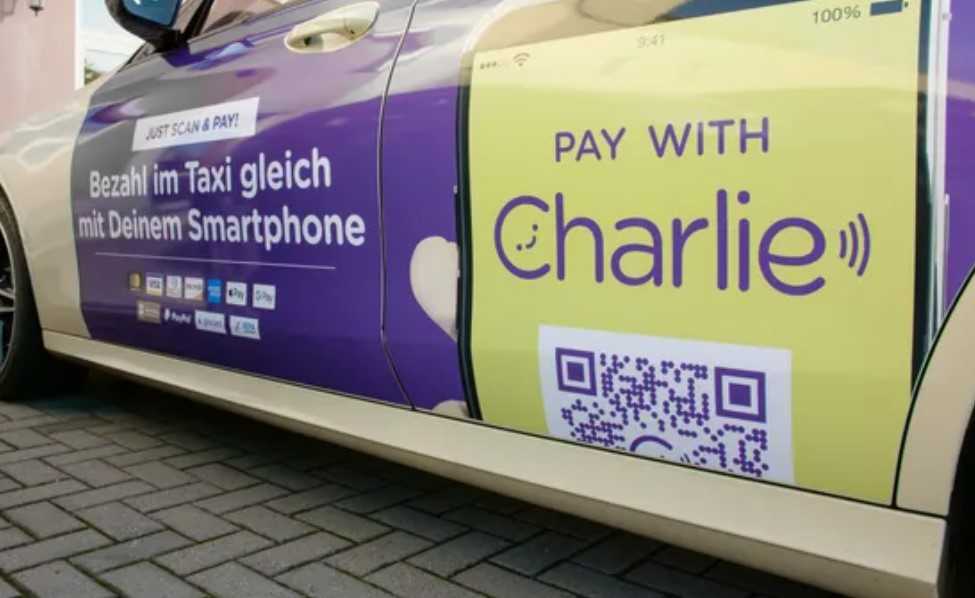 Ein Taxi Unternehmer aus Warendorf hat die Bezahllösung einem Praxistest unterzogen.| Foto: Pay with Charlie