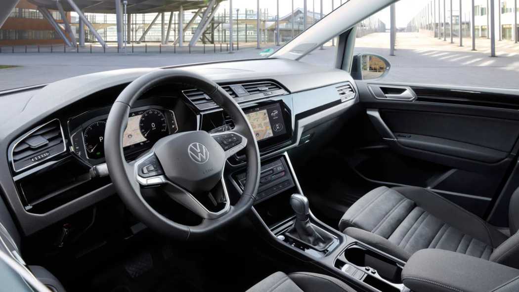 VW, direksiyonundaki hatalı vidalama nedeniyle direksiyonu sarsmak zorunda kalıyor: Dünya genelinde 2,1 milyon araca kadar servis gerekecek. | Fotoğraf: VW