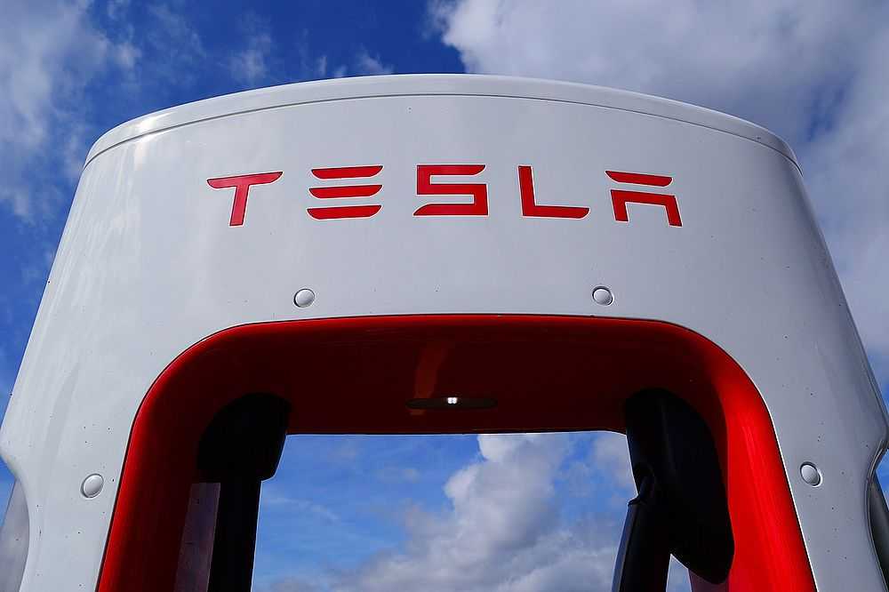 Tesla vor wichtiger Weichenstellung nach Rückgang der Auslieferungen. (Foto: ElasticComputeFarm/pixabay)