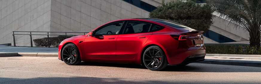 Endlich kann man beim Model 3 ganz normal blinken, egal in welcher Version. | Foto: Tesla