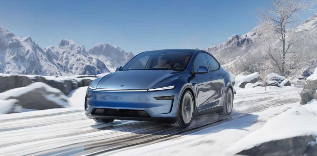 Çin'de yeni Model Y aynı zamanda bir kış manzarasında da yol alıyor. Cybertruck tarzında LED'ler. (Foto: Tesla)