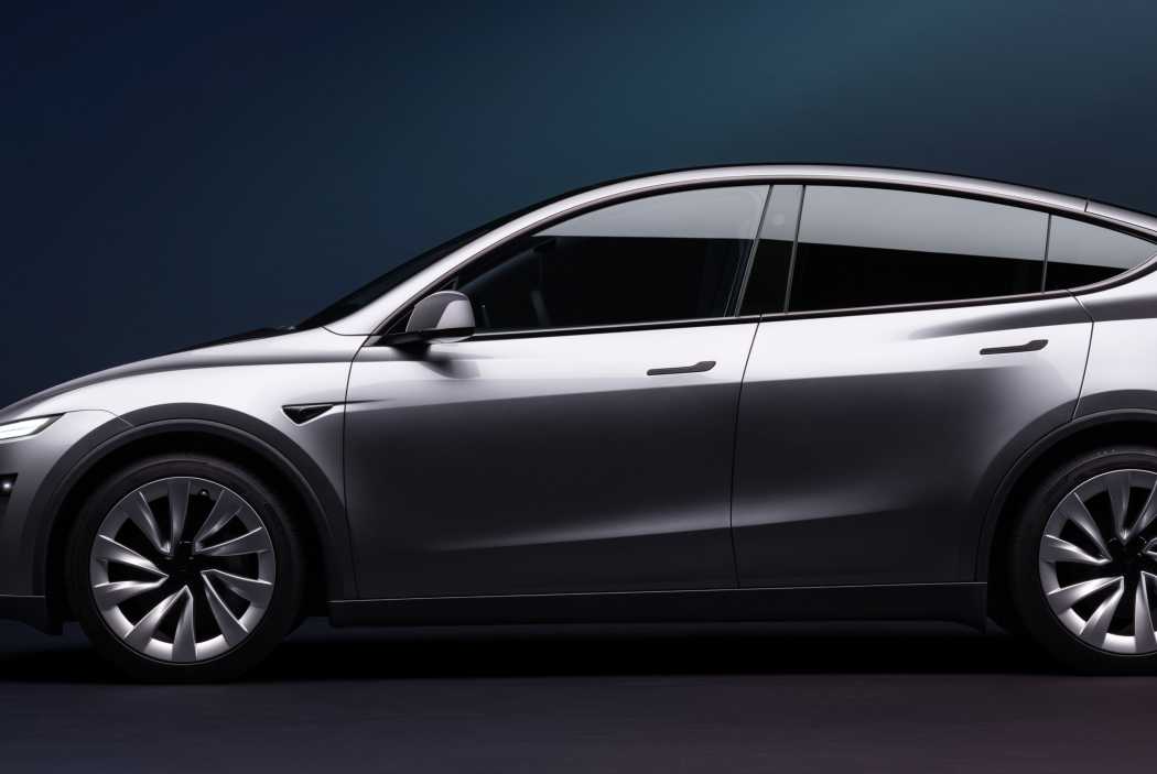 Viele moderne E-Autos - wie zum Beispiel Teslas Model Y - haben elektrisch versenkbare Türgriffe. Beim Ausfall der Fahrzeug-Elektronik lassen sich daher die Türen nicht mehr so ohne weiteres öffnen.| Foto: Tesla