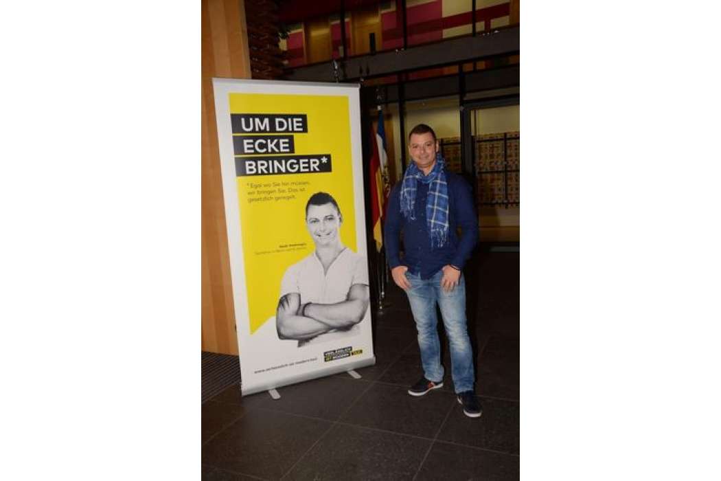 Nadir Keskinoglu und eine Kollegin ließen sich für die Werbekampagne des BZP fotografieren. (Foto: Dietmar Fund)