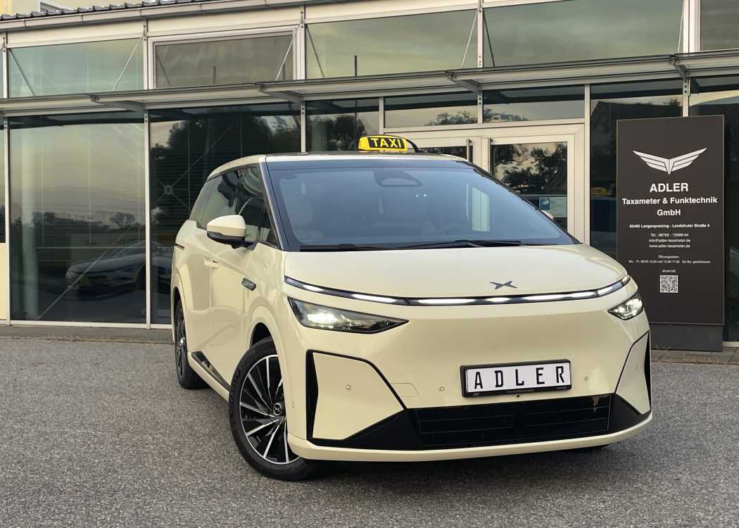 Edler E-Van mit 800 Volt Technik: Xpeng X9.| Foto: Adler Taxameter