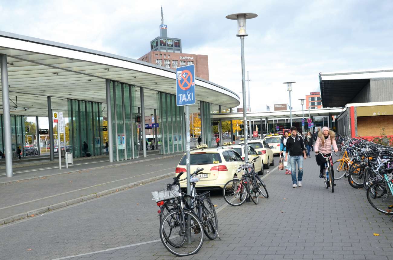 Ein Braunschweiger Taxifahrer moniert, dass viele Taxi-Standplätze zugeparkt werden. | Bild: Dietmar Fund