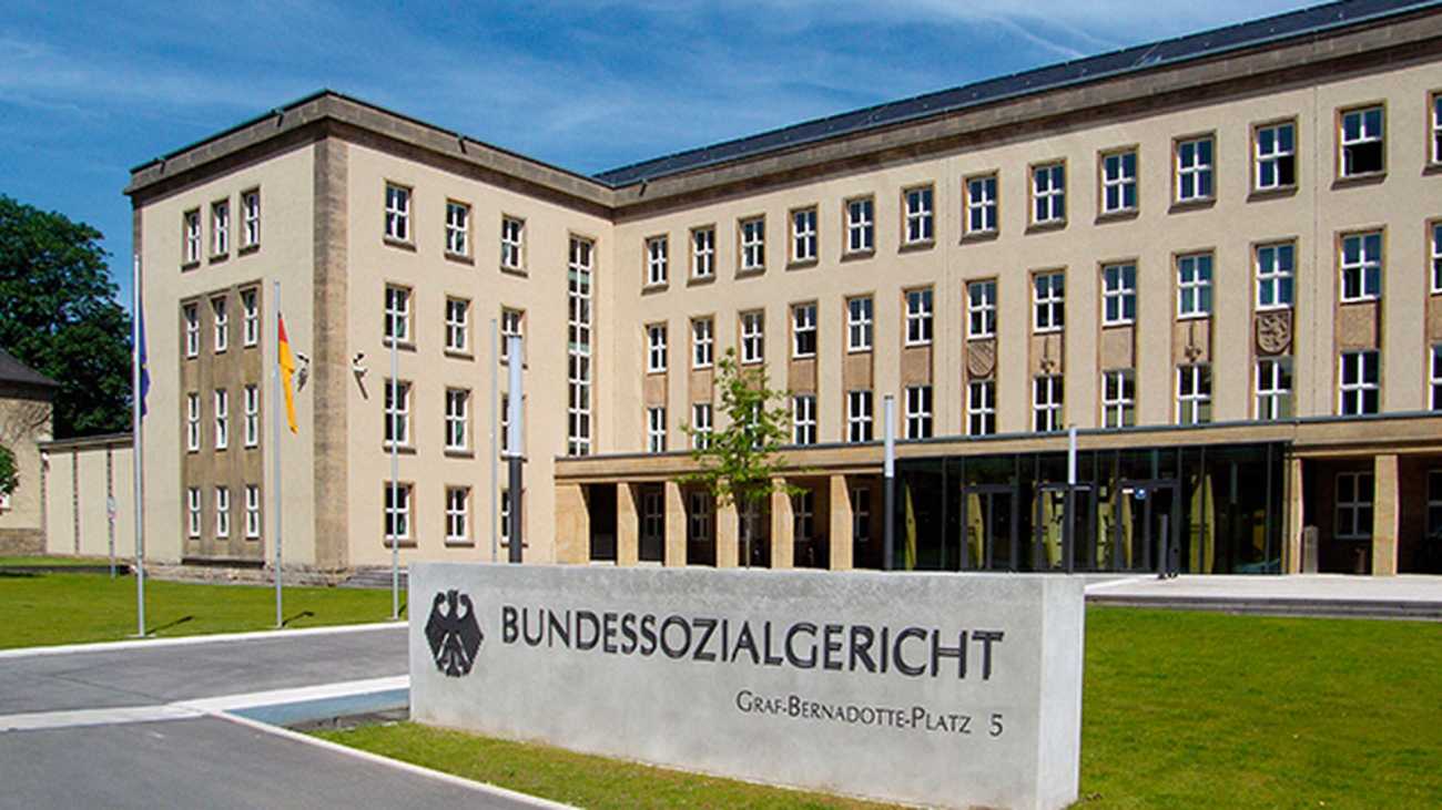 Das Bundessozialgericht hat entschieden: Die Genehmigung der Krankenkasse ist keine Voraussetzung für Kostenübernahme, wenn alle (anderen) Voraussetzungen erfüllt sind. Bild: Bundessozialgericht