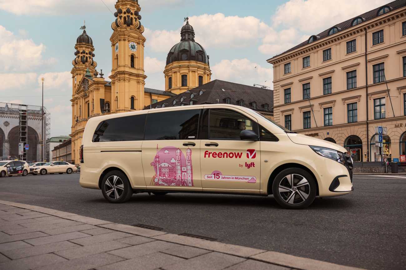 15 years of taxi via the Freenow app in Munich: Cab drivers drive to ...