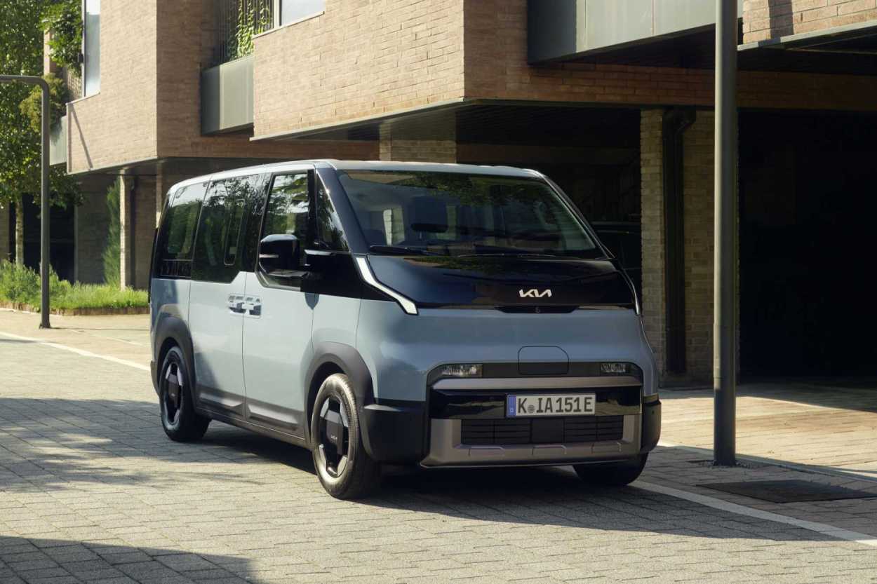 Der elektrische Kia PV5 basiert auf der Plattform E-GMP.S und wird für unterschiedliche gewerbliche und private Einsatzzwecke angeboten. | Foto: Kia